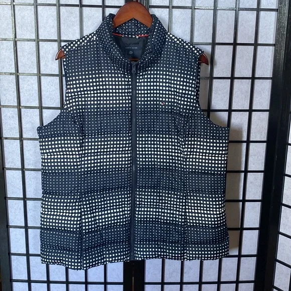 Tommy Hilfiger Puffy Vest - Picture 1 of 6